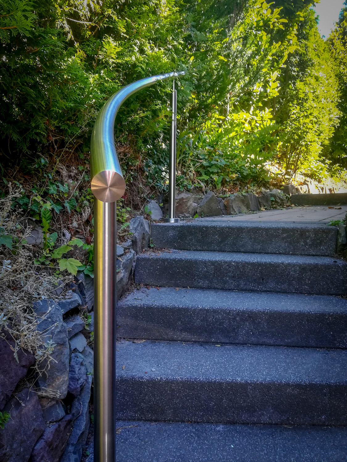 Edelstahlhandlauf gebogen - JPS Metalldesign